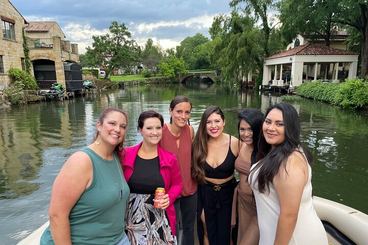 Hotell i nærheten av Lake Austin Sunset Boat Cruise