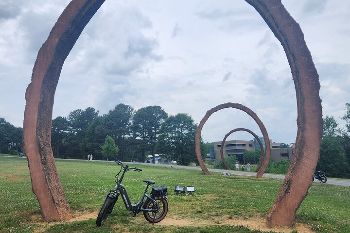 Raleigh guidede E-bike tur: Spøgelser, mysterium, skræmmende historie