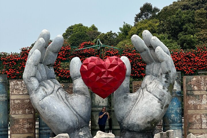 DA NANG Ba Na Hills, Golden Bridge och linbanor PRIVATTUR