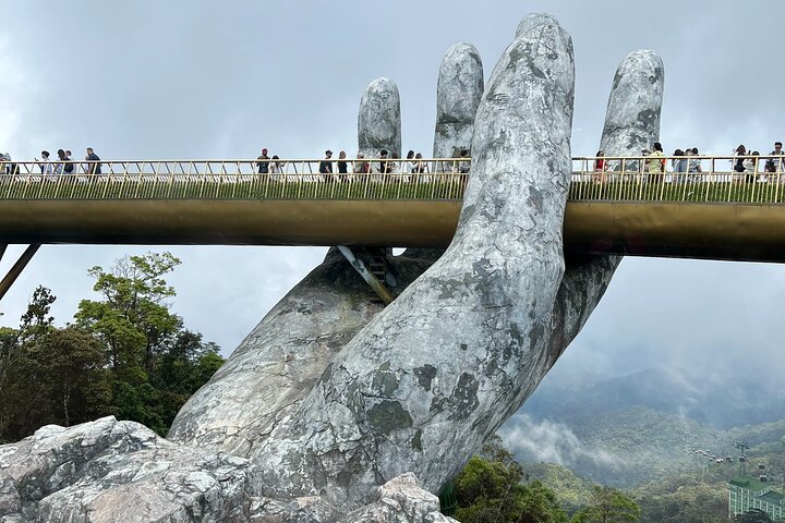 DA NANG Ba Na Hills, Golden Bridge och linbanor PRIVATTUR