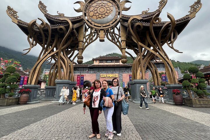 DA NANG Ba Na Hills, Golden Bridge och linbanor PRIVATTUR