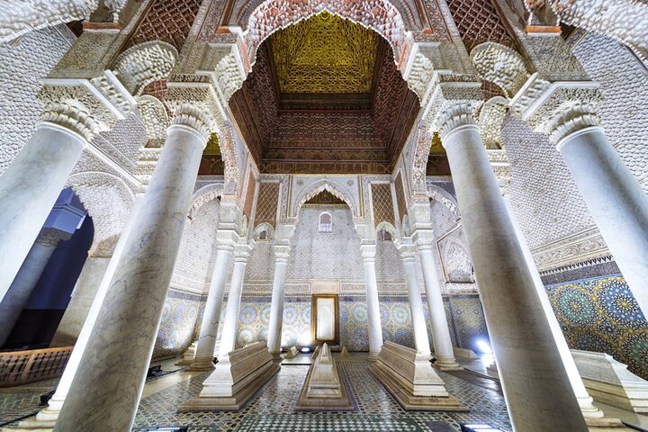 Marrakech au départ de Casablanca avec Calèche et Balade à dos de chameau