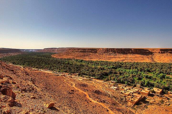 Camp privé de 2 jours dans le désert au départ d'Errachidia avec Camel Trek & Jeep