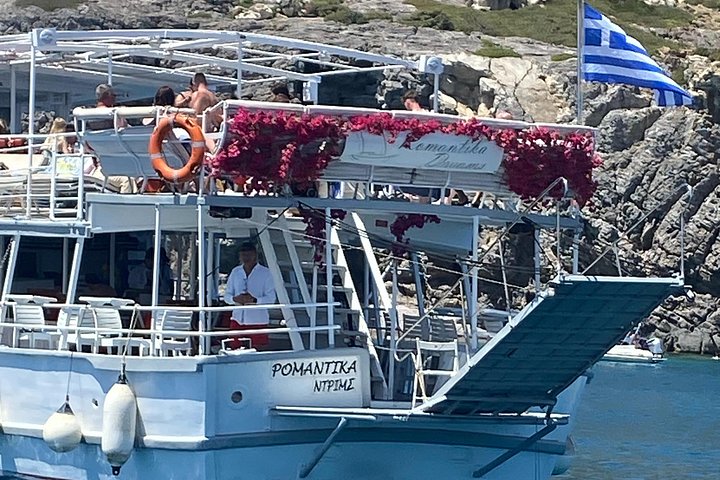 Rhodes Bay to Bay Swim Cruise - Buffet Grego com vinho incluído