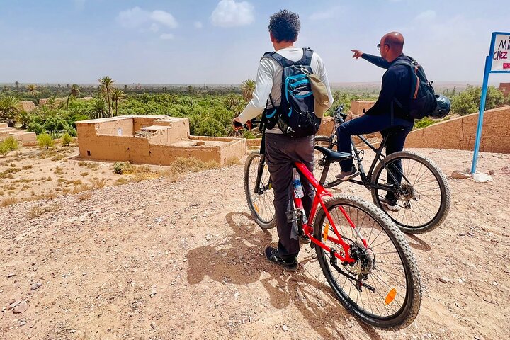 Privater halbtägiger Mountainbike-Ausflug zur Entdeckung der Skoura Palmeraie
