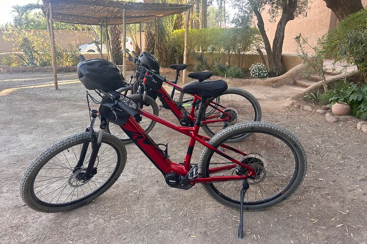Privater halbtägiger Mountainbike-Ausflug zur Entdeckung der Skoura Palmeraie