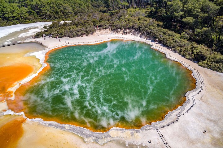 Hobbiton, Rotorua und Waiotapu Kleingruppenreise ab Auckland