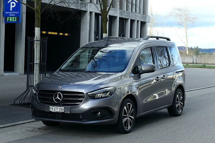 Privater Transfer von Lauterbrunnen zum Flughafen Zürich