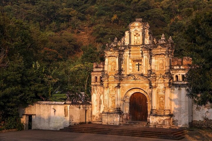 Privat transfer Fra lufthavn/Guate City til ANTIGUA eller omvendt