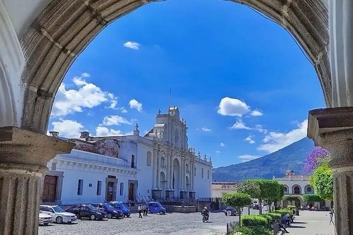 Privat transfer Fra lufthavn/Guate City til ANTIGUA eller omvendt
