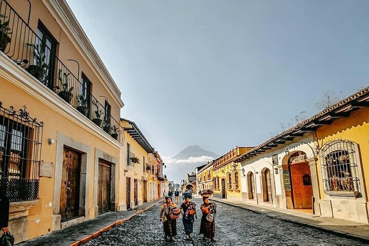 Privat transfer Fra lufthavn/Guate City til ANTIGUA eller omvendt