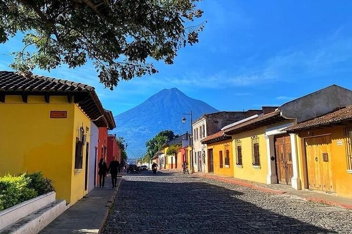 Privat transfer Fra lufthavn/Guate City til ANTIGUA eller omvendt