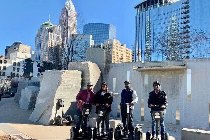 Visite en Segway de 90 minutes du quartier historique d'Uptown à Charlotte