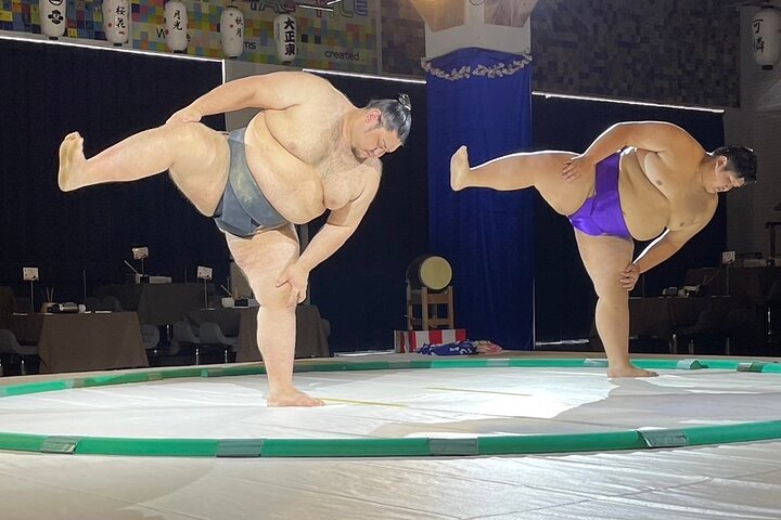 Närbild Sumo Experience på Ochi Stable: Wear Kimono in Stockholm