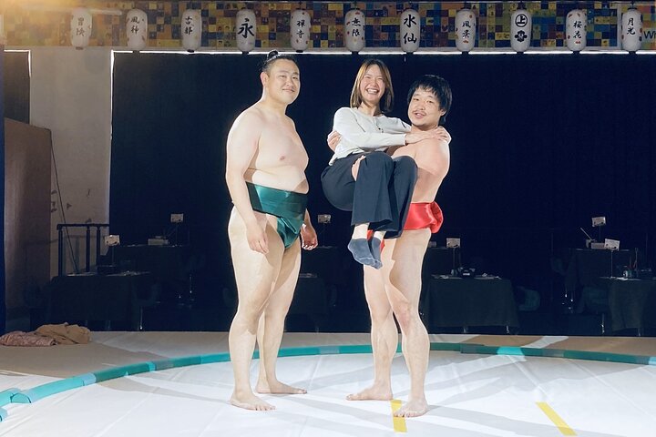 Närbild Sumo Experience på Ochi Stable: Wear Kimono in Stockholm