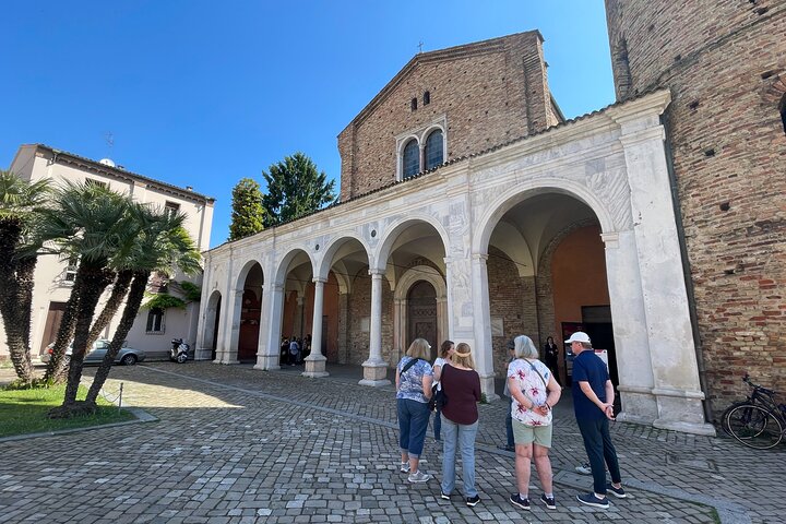Tour esclusivo a piedi privato di Ravenna con un esperto locale