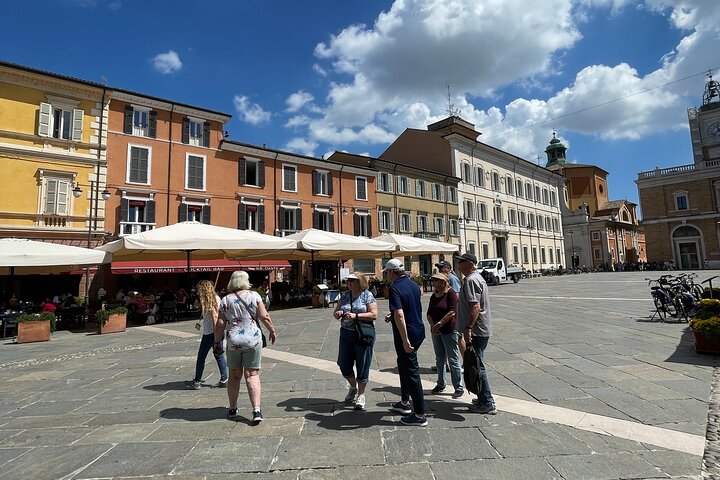 Tour esclusivo a piedi privato di Ravenna con un esperto locale