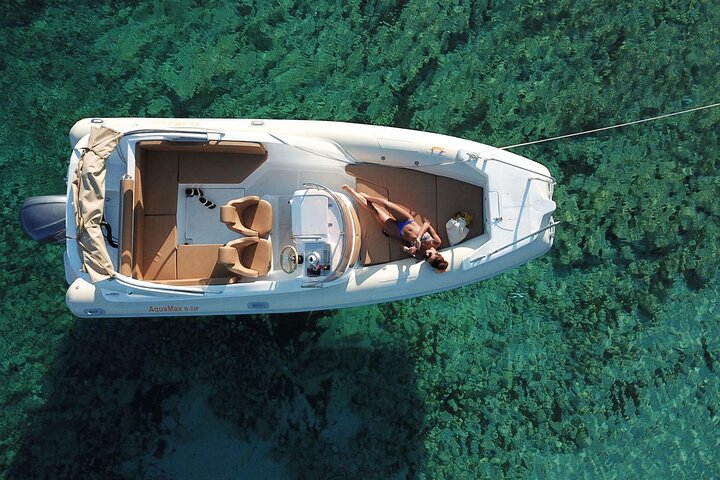 Gruppentour zur Blauen Grotte mit Schwimmen und Schnorcheln ab Hvar
