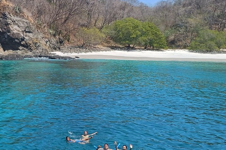 "KOKORUGA" Tour Privado en Barco con Comida,Bebida Libre,snórquel