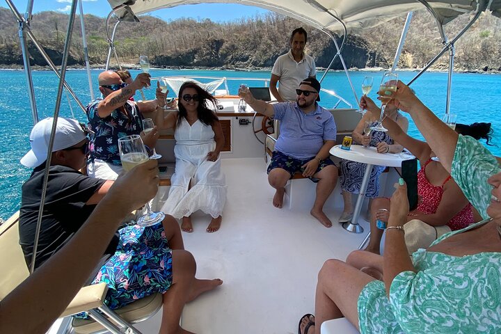 "KOKORUGA" Tour Privado en Barco con Comida,Bebida Libre,snórquel