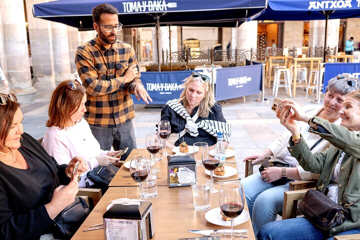 L'authentique Bilbao Pintxos, visite gastronomique et viticole avec un local
