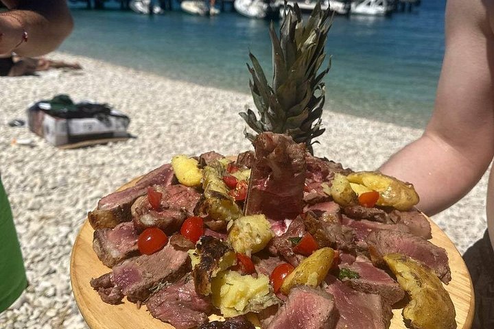 Private Tour to Haxhi Ali, Sazan and Karaburun Secret Beaches