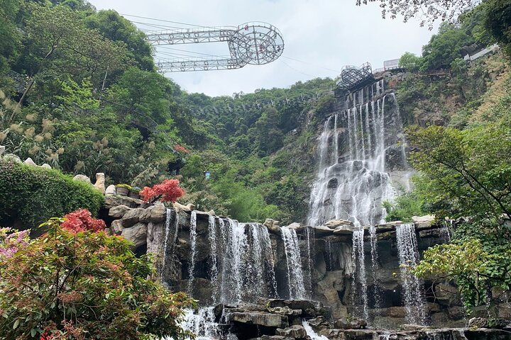 Private Tagestour zum Gulong Canyon und Cave Fairland von Guangzhou