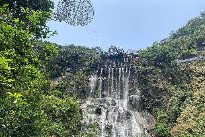 Private Tagestour zum Gulong Canyon und Cave Fairland von Guangzhou