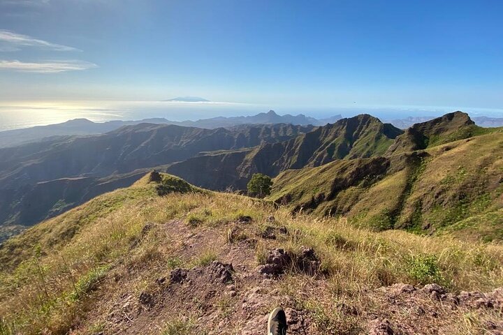 Senderismo Pico de Antónia – Aventura en la cumbre y vistas panorámicas