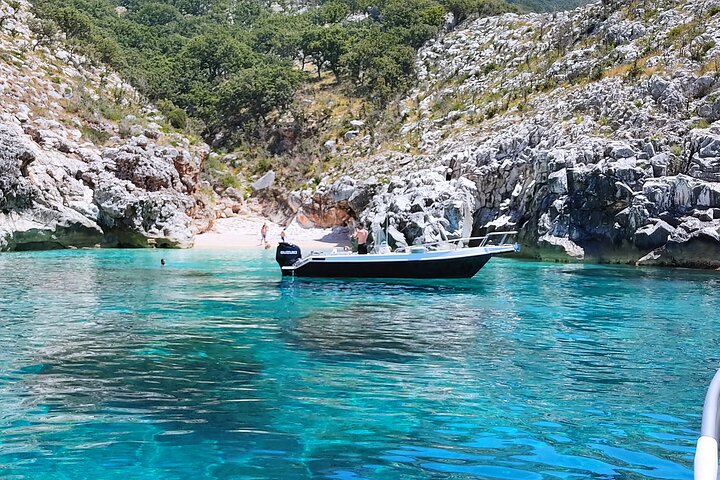 Panoramatur og snorkling i Haxhi Ali-grotten og Karaburun