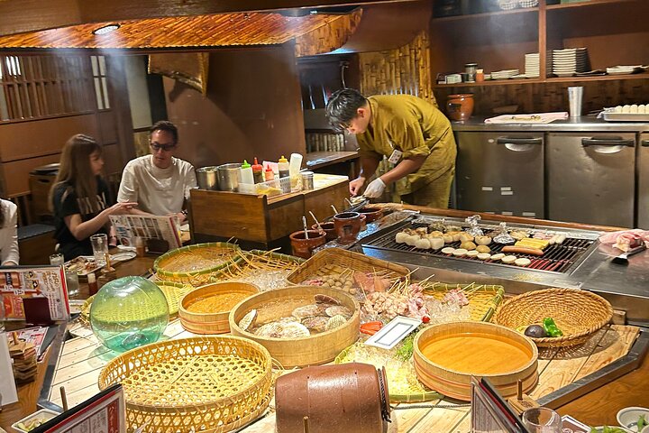 Osaka Street Food Tour: 18 Gerichte & 3 Getränke in 4 Lokalen