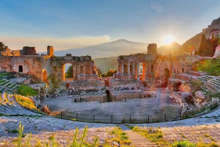 Catania flygplatstransfer ↔ Syracuse, Taormina eller Giardini Naxos