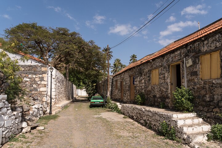 Visite de la plage et de la vieille ville – Histoire, culture et sites emblématiques