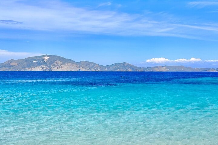 Privates Boot auf Zakynthos: Marathonisi, Keri-Höhlen, Myzithres (max. 5 Personen)