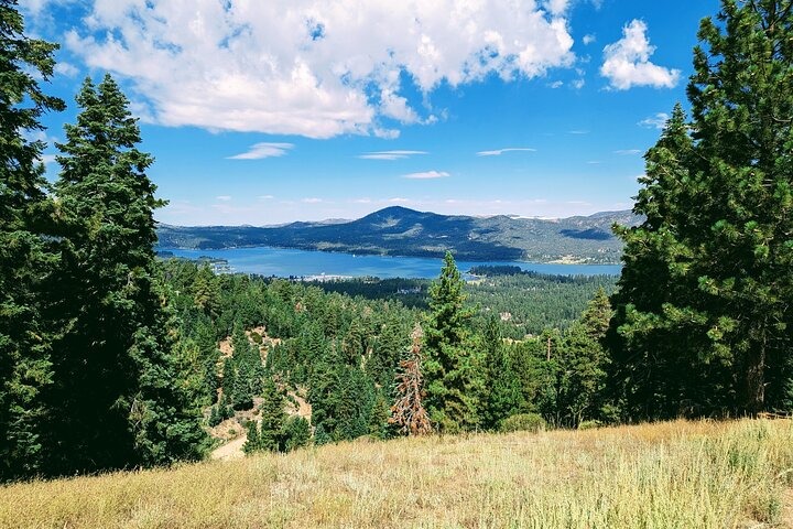 Gezinsvriendelijke natuurwandeling rond de Big Bear Valley