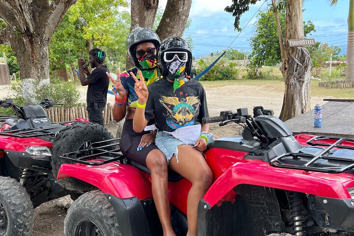 Bambus Rafting, ATV, Horseback Ride og Zipline Montego Bay Jamaica