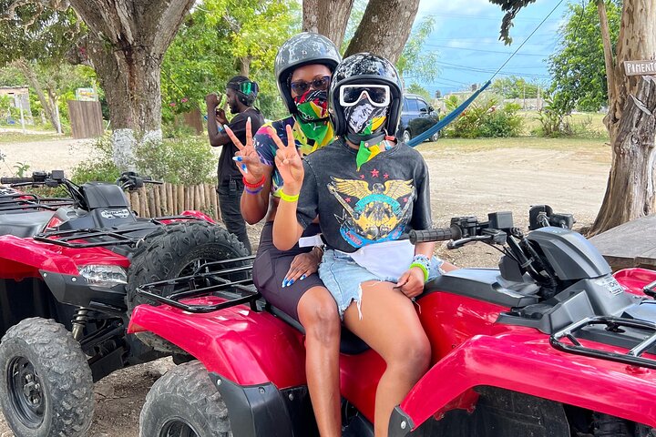 Bambus Rafting, ATV, Horseback Ride og Zipline Montego Bay Jamaica