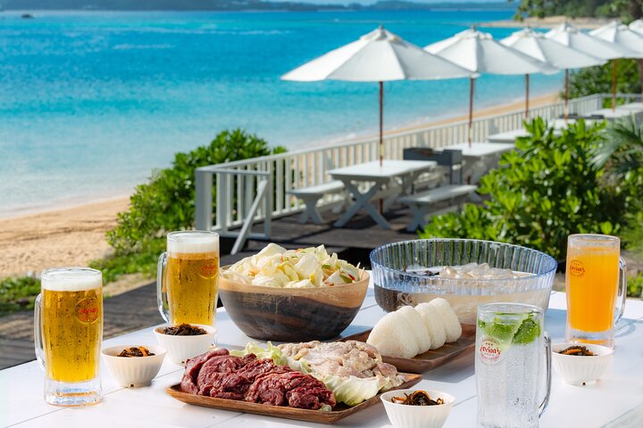 4 slags marinesport og grill på en fjern ø i Okinawa