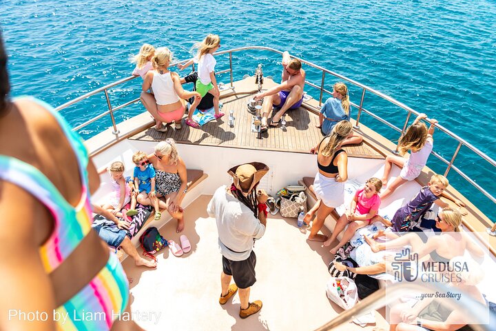Medusa krydstogter: 4-timers Turtle Chill-Out Cruise / Frokost – Protaras