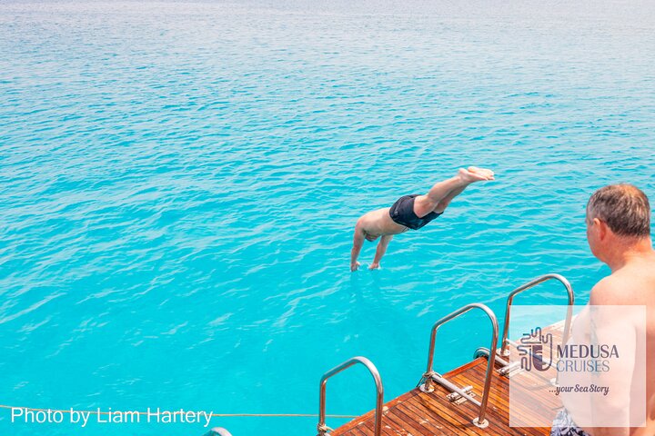 Medusa krydstogter: 4-timers Turtle Chill-Out Cruise / Frokost – Protaras