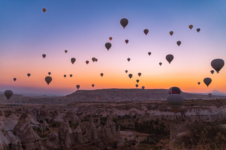 Passeio de balão de ar quente ao nascer do sol em Goreme, Capadócia