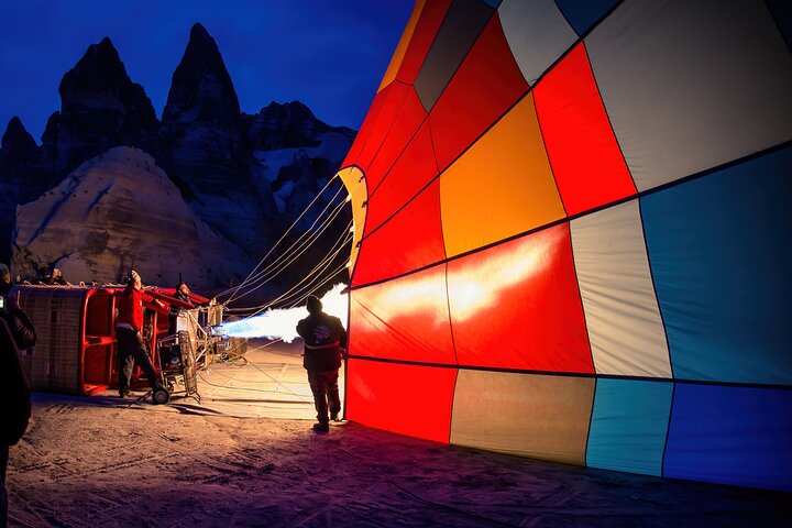 Passeio de balão de ar quente ao nascer do sol em Goreme, Capadócia