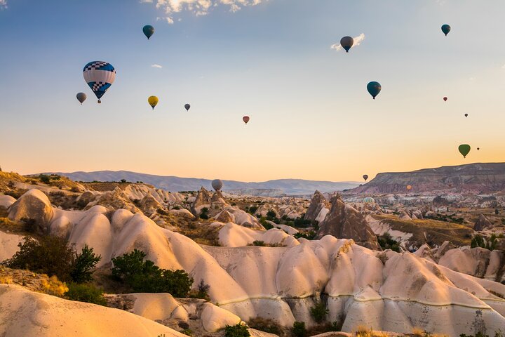 Passeio de balão de ar quente ao nascer do sol em Goreme, Capadócia