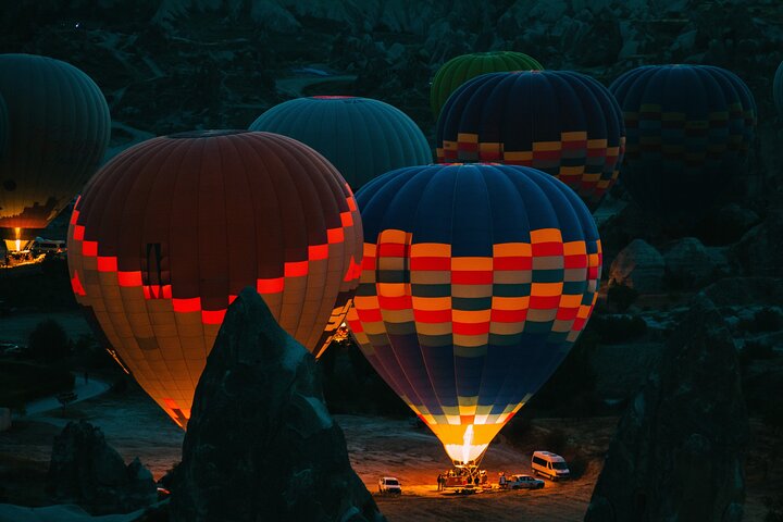 Passeio de balão de ar quente ao nascer do sol em Goreme, Capadócia