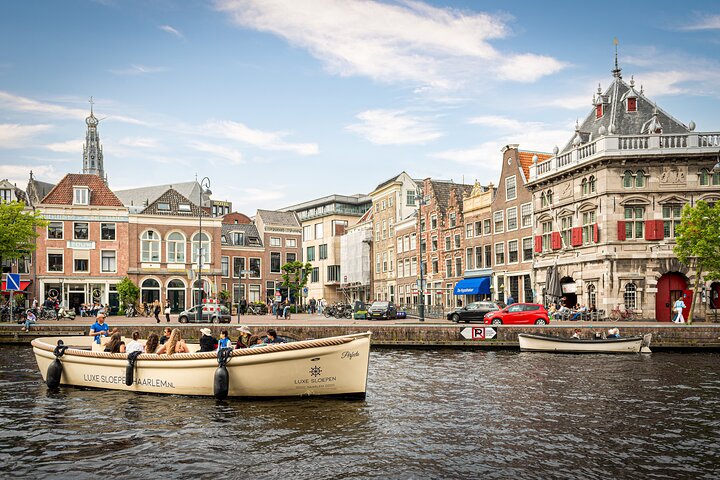 Crociera sul canale aperto di Haarlem con Guida Live (barca elettrica)