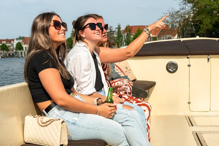 Crociera sul canale aperto di Haarlem con Guida Live (barca elettrica)