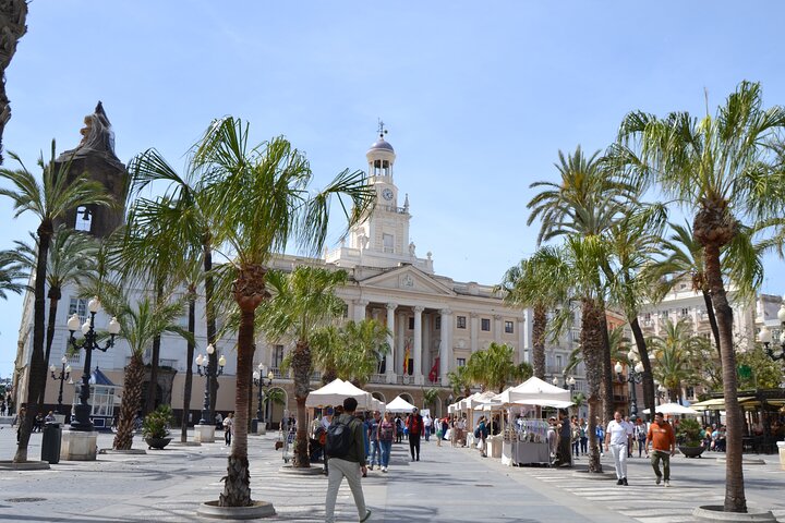 Vandringstur genom Cádiz: Berättelser från en lokal guides hand