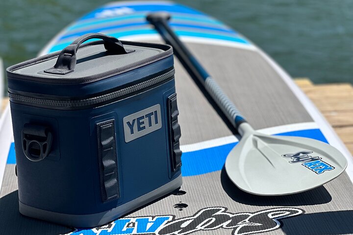 Alquiler de tabla de paddle surf de 1 hora en el lago Austin por persona