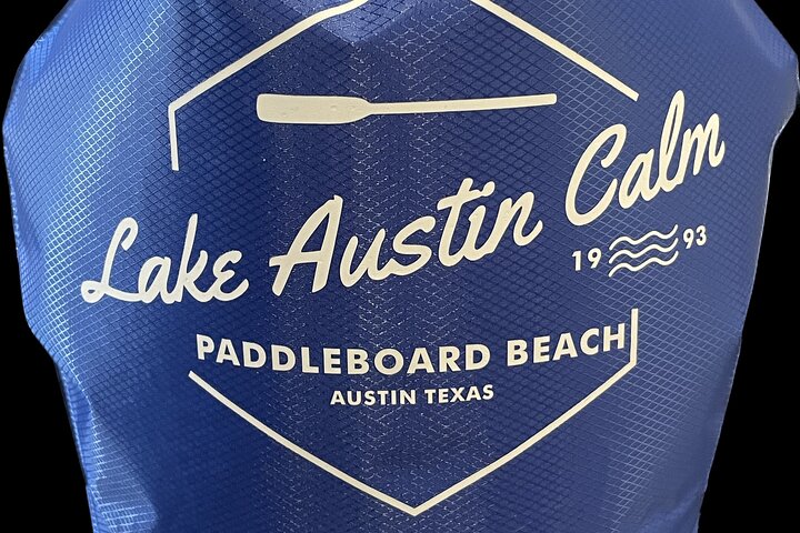 Alquiler de tabla de paddle surf de 1 hora en el lago Austin por persona