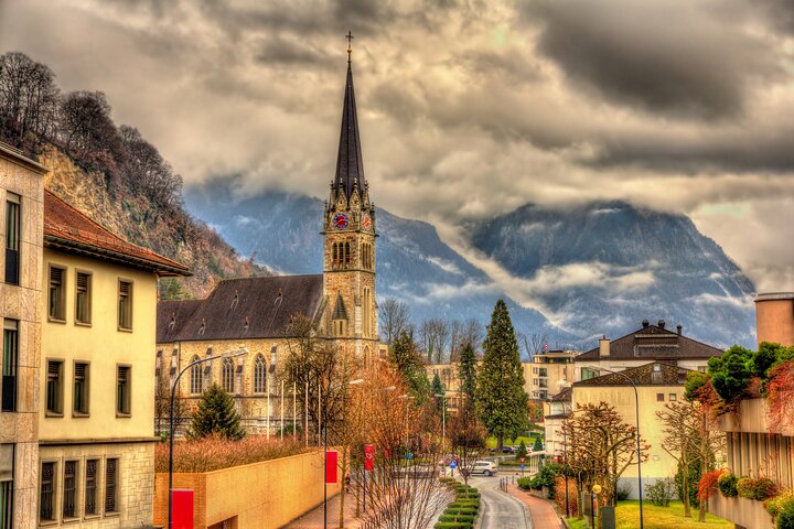 Tour privado a pie en familia cultural de Vaduz